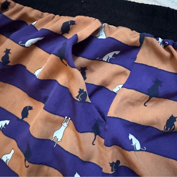 HALLOWEEN!!! Ezra Purple and Orange Cat Print Mini Skirt - Picture 4 of 4